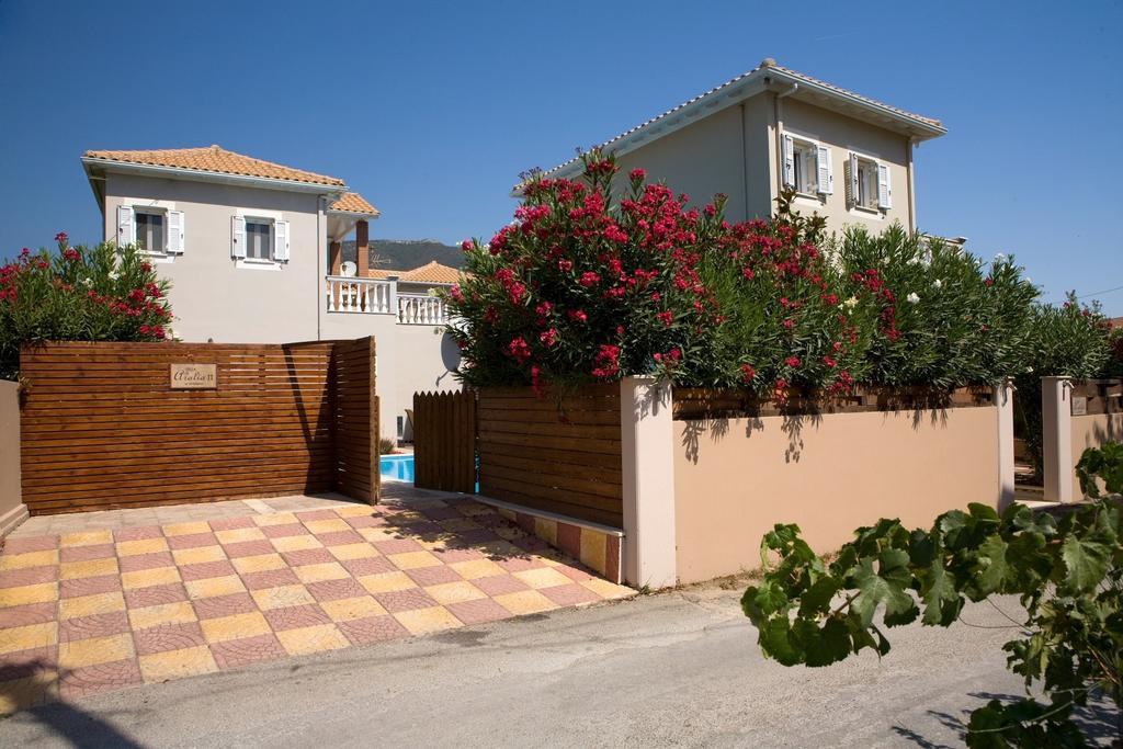 Le Torri Villas By Nidri Holiday Villas Zewnętrze zdjęcie